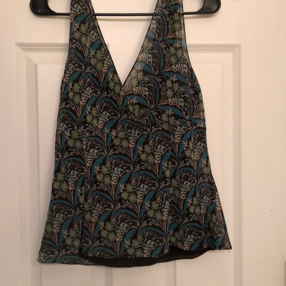 Loft lined sleeveless blouse for fall! - Picture 3 of 4